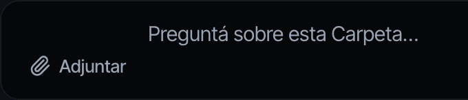 El cajón para escribir la consulta, con el botón «Adjuntar» abajo a la izquierda.