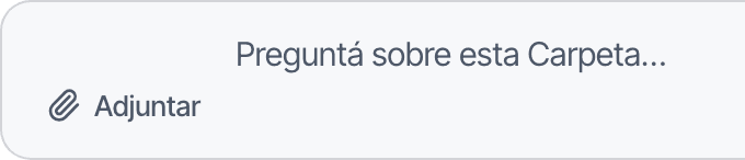 El cajón para escribir la consulta, con el botón «Adjuntar» abajo a la izquierda.