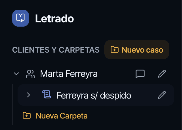 El panel de la izquierda, con el botón «Nuevo caso» arriba, al lado de «Clientes y carpetas».